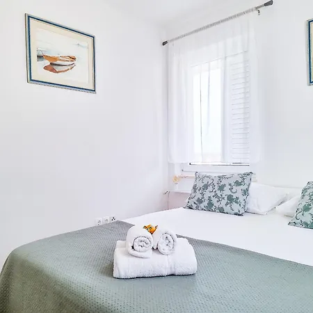 New! Apartament Promajna