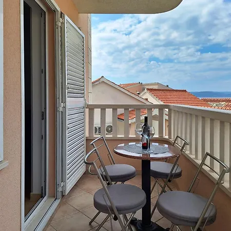 Apartament New! Promajna